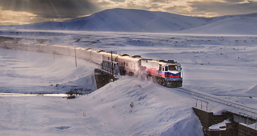 Tren İle Kars Turu (Uçak Gidiş Tren Dönüş)