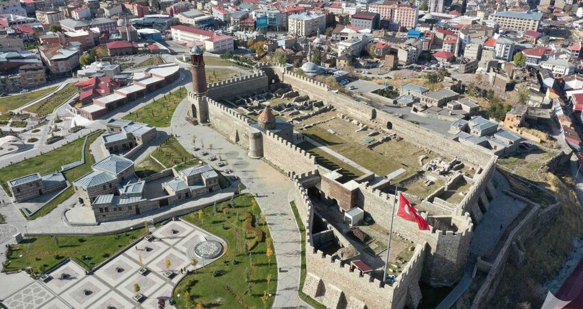 Doğu Anadolu Turu (Tren Gidiş Uçak Dönüş) 5 Gece 6 Gün